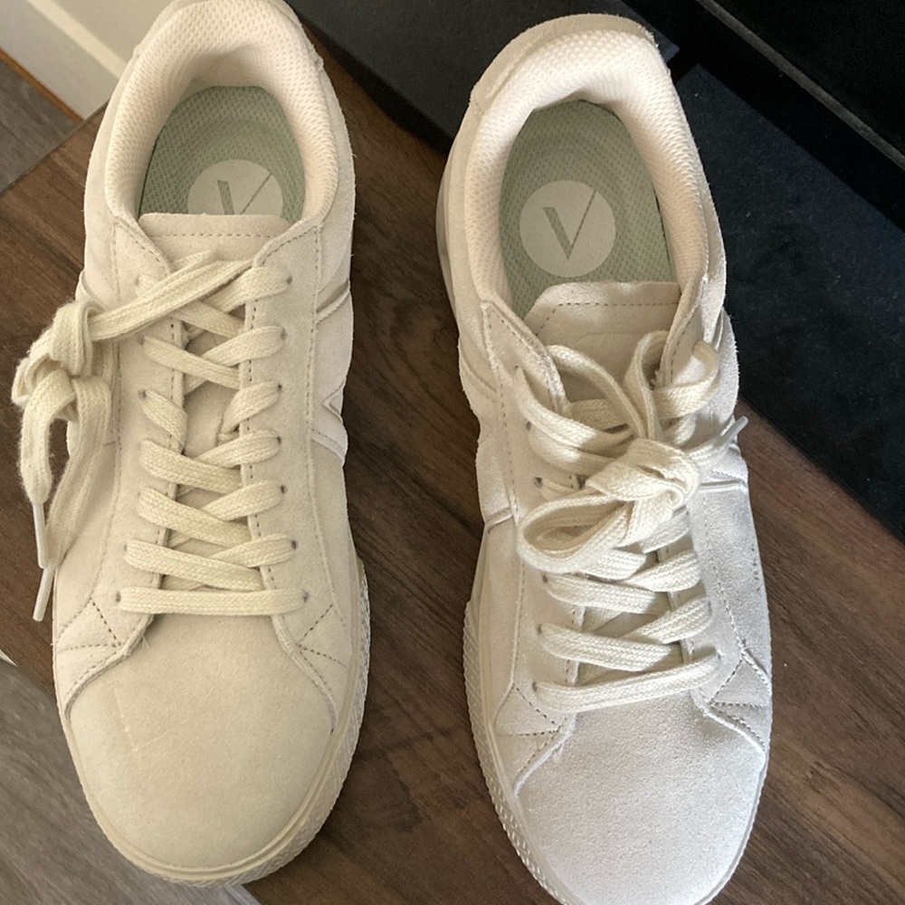Women's Cream Sneakers
